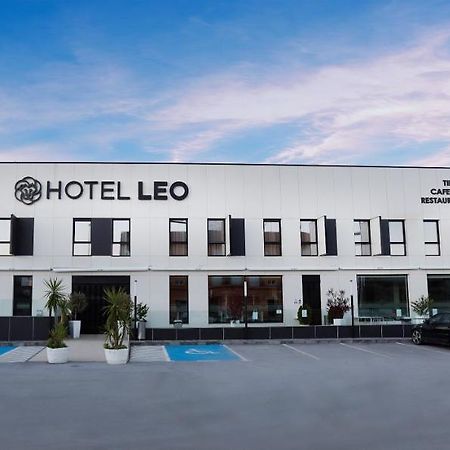 Hotel Leo مونيستيرايو المظهر الخارجي الصورة