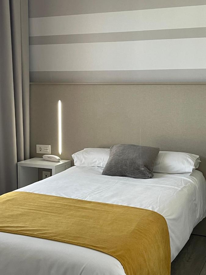 Hotel Leo مونيستيرايو المظهر الخارجي الصورة