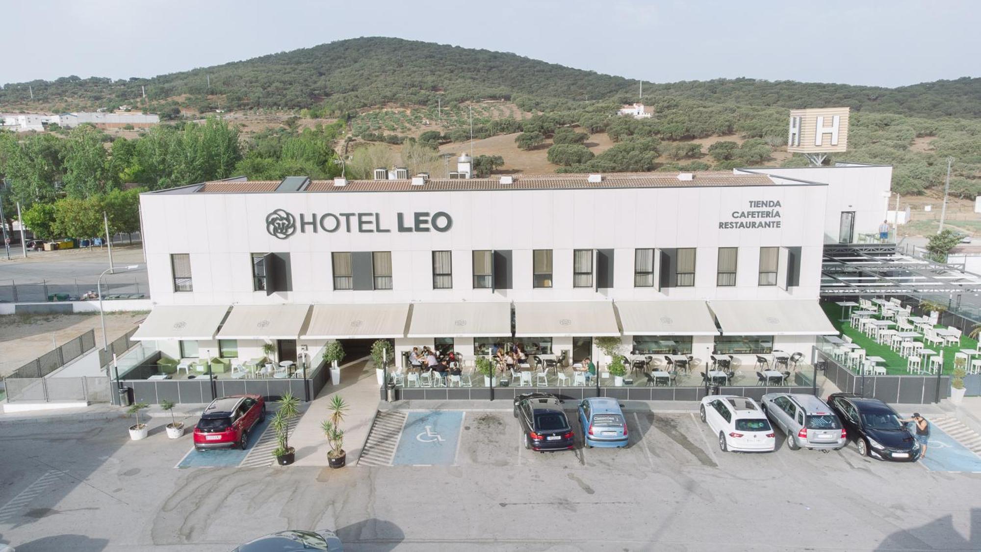Hotel Leo مونيستيرايو المظهر الخارجي الصورة