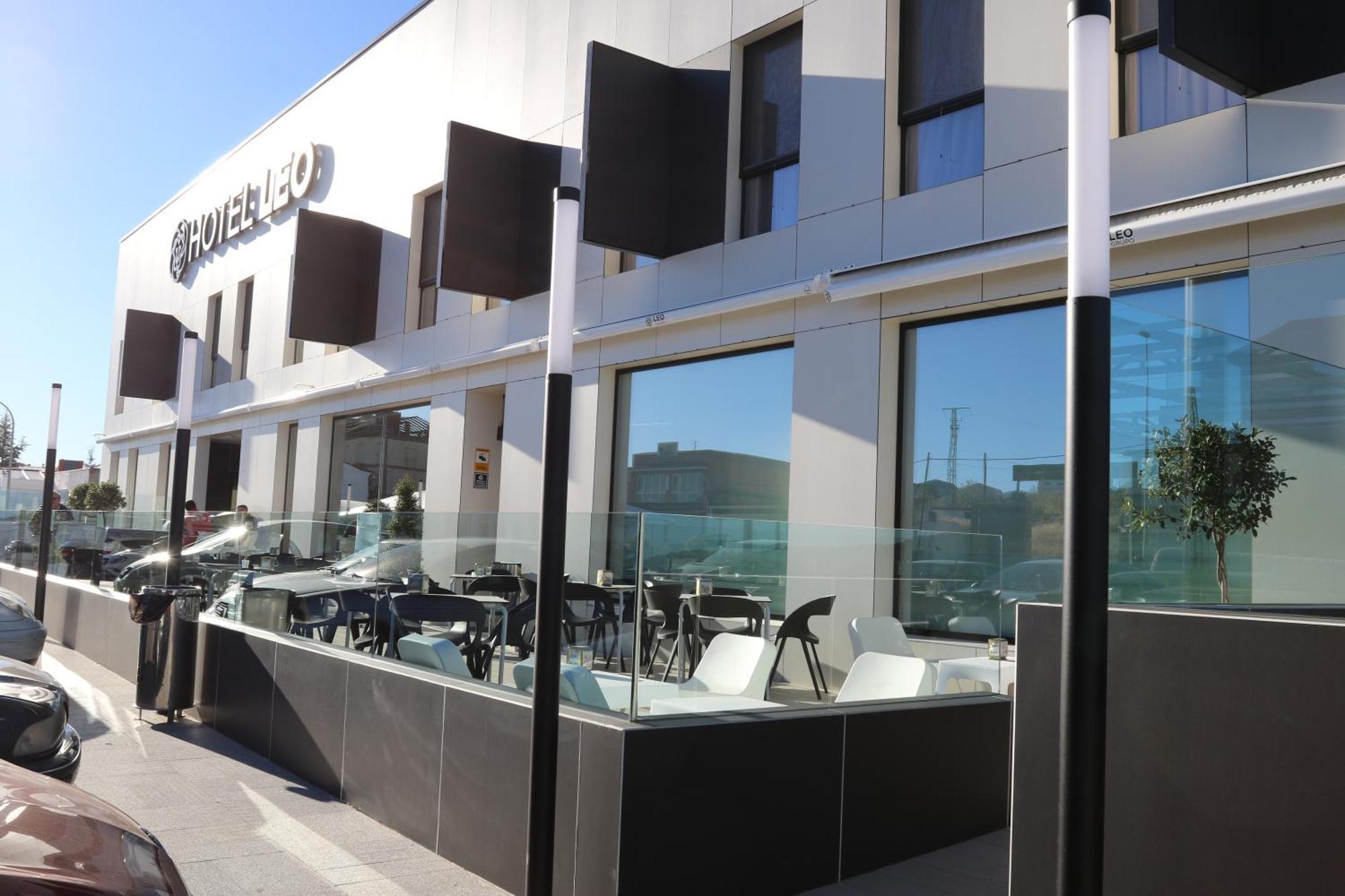 Hotel Leo مونيستيرايو المظهر الخارجي الصورة