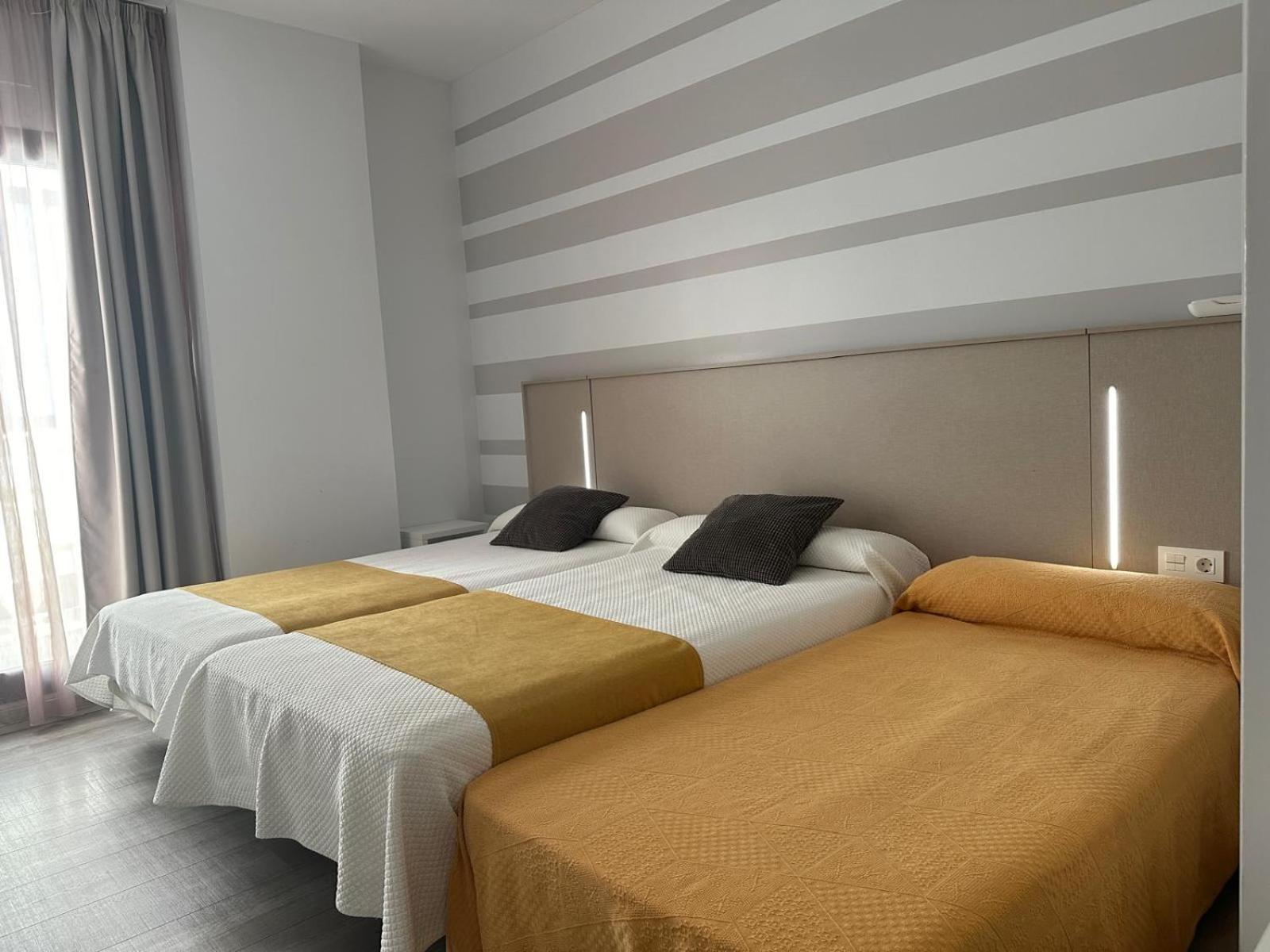 Hotel Leo مونيستيرايو المظهر الخارجي الصورة